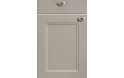 Klassische Inselküche