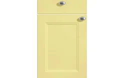 Klassische Inselküche