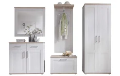 Moderne Landhaus-Garderobe