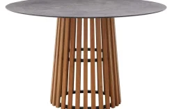 Moderner Gartentisch