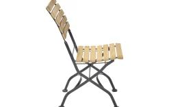 Moderner Gartentisch