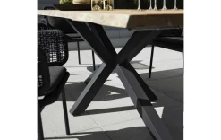 Moderner Gartentisch