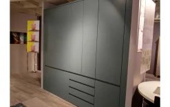 Moderner Kleiderschrank