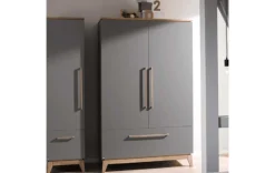 Moderner Kleiderschrank