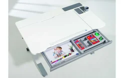 Moderner Schreibtisch