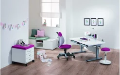 Moderner Schreibtisch