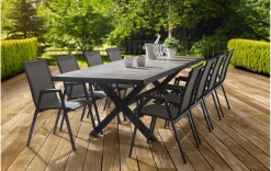 Moderner Stapelstuhl