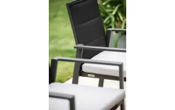 Moderner Stapelstuhl