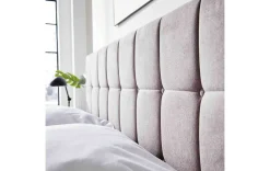 Modernes Polsterbett