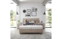 Modernes Polsterbett