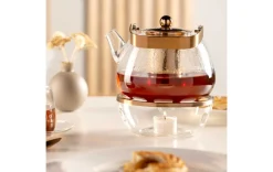 Teekanne mit Metallhenkel